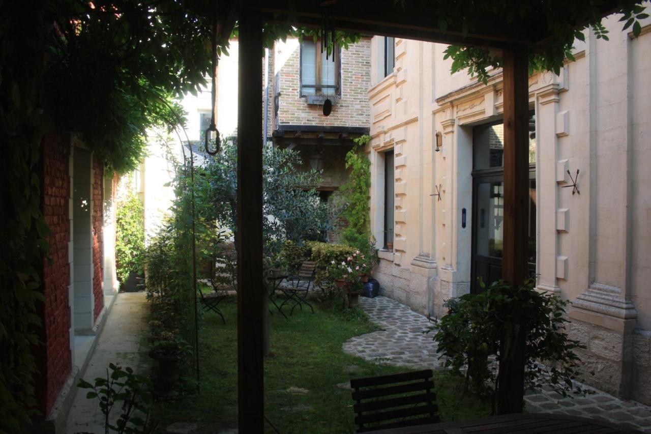 Le Refuge Des Cordeliers Apartamento Laon Exterior foto