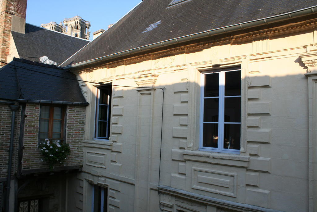 Le Refuge Des Cordeliers Apartamento Laon Exterior foto